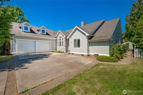 Photo of 872 Sunrise Drive, Lynden, WA 98264 (MLS # 2412150)