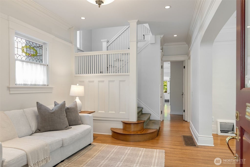 Photo of 1218 3rd Avenue W, Seattle, WA 98119 (MLS # 2551948)