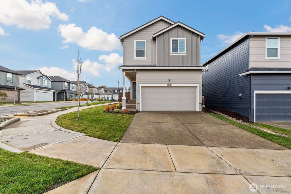 Photo of 17408 NW 10th Avenue, Ridgefield, WA 98642 (MLS # 2466806)