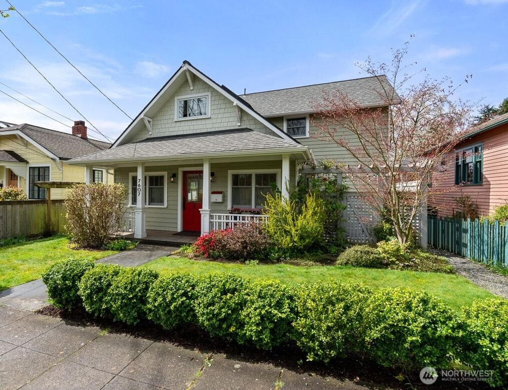 Photo of 7607 Latona Avenue NE, Seattle, WA 98115 (MLS # 2357964)
