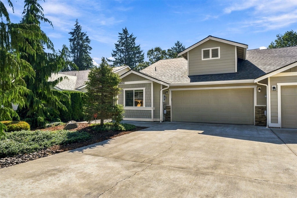 Photo of 306 154th St E ST, Tacoma, WA 98445 (MLS # 2597424)