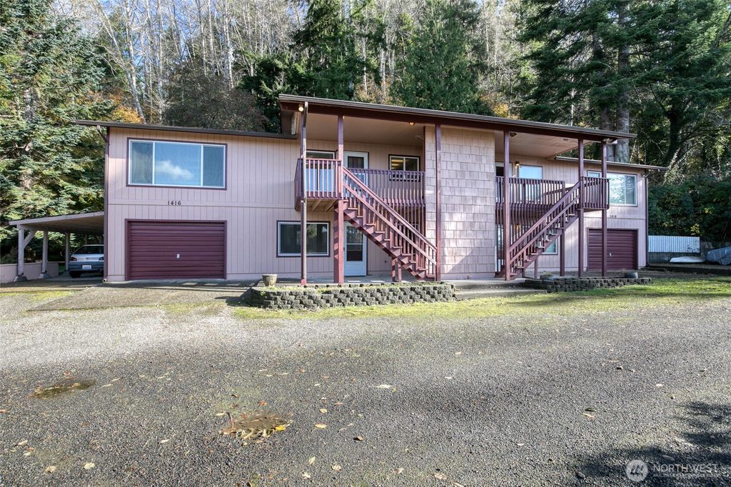 Photo of 1416 Hayes Street, Aberdeen, WA 98520 (MLS # 2451939)