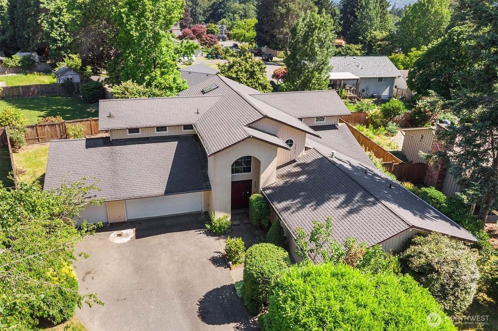 Photo of 5424 156th Dr Dr, Redmond, WA 98052 (MLS # 2443186)