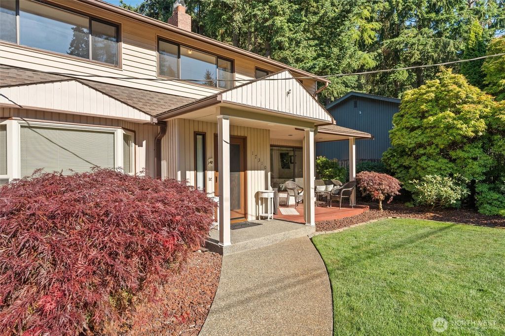 Photo of 17310 Palatine Avenue N, Shoreline, WA 98133 (MLS # 2418193)