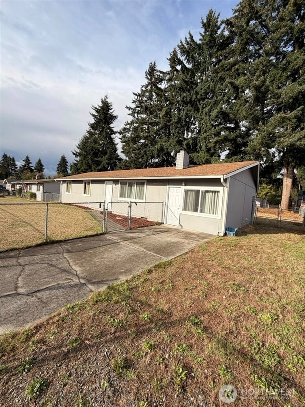 Photo of 17106 6th Avenue Ct E, Spanaway, WA 98387 (MLS # 2587790)
