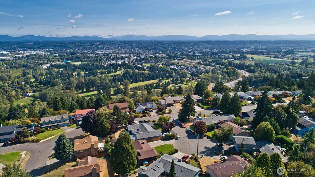 Photo of 4226 S 247th Court Ct, Kent, WA 98032 (MLS # 2435676)