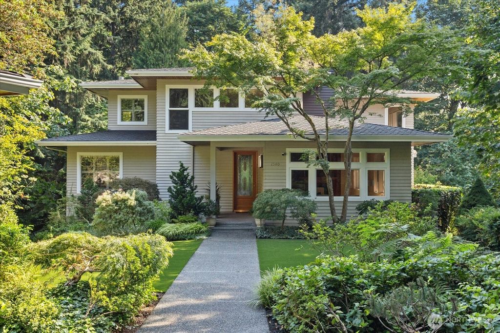 Photo of 1540 151st Pl Pl SE, Mill Creek, WA 98012 (MLS # 2432606)