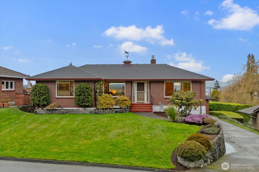 Photo of 411 Crown Drive, Everett, WA 98203 (MLS # 2477868)