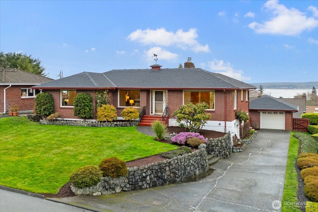 Photo of 411 Crown Drive, Everett, WA 98203 (MLS # 2477868)