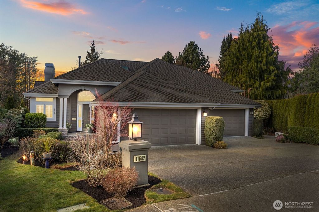 Photo of 11502 W Oakmont Drive, Mukilteo, WA 98275 (MLS # 2484712)