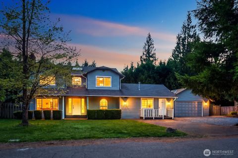 Photo of 14033 279th Lane NE, Duvall, WA 98019 (MLS # 2524100)