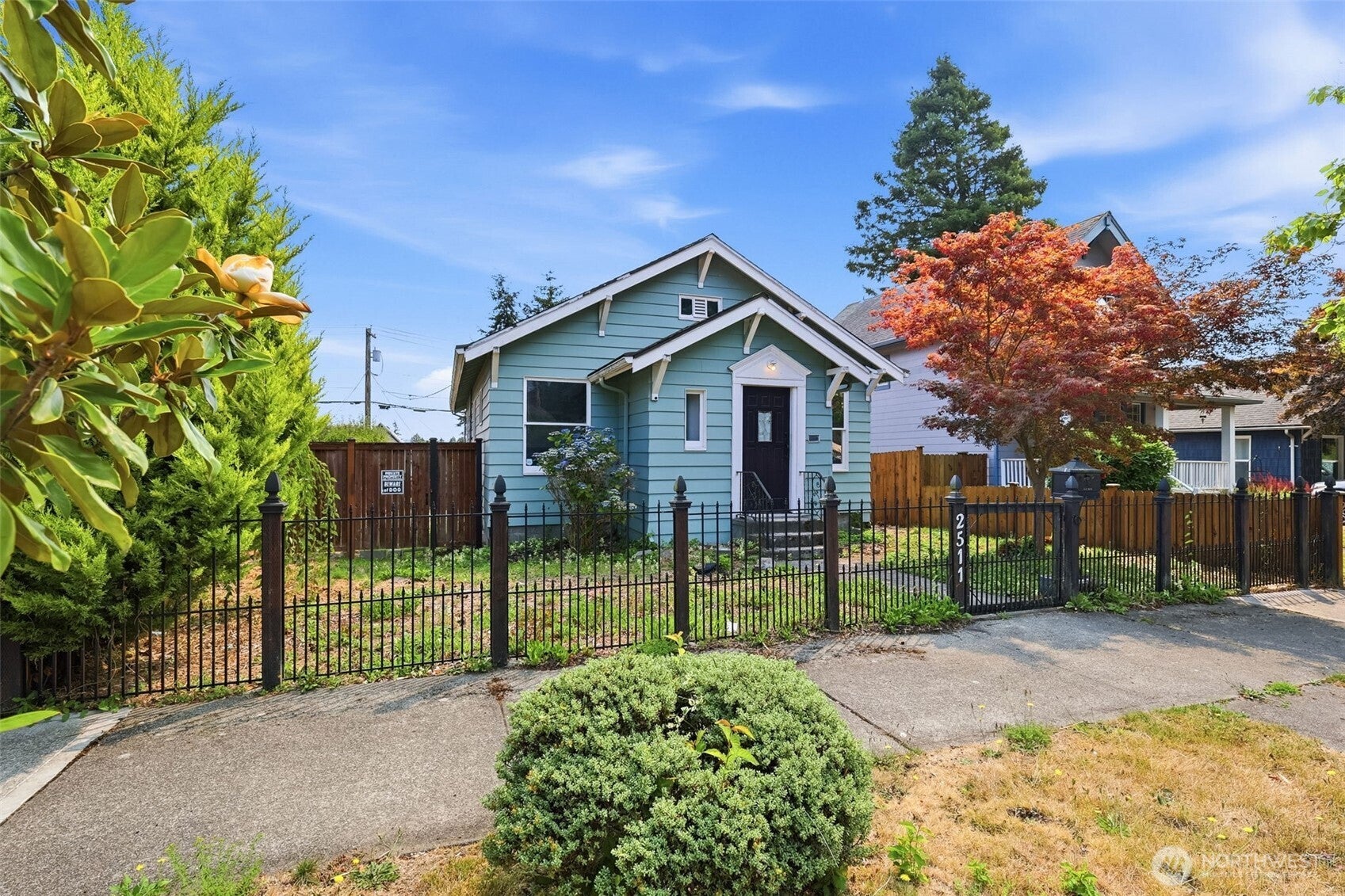 2511 Maple Street
