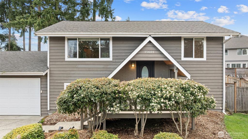 Photo of 15601 125th Place NE, Woodinville, WA 98072 (MLS # 2555209)