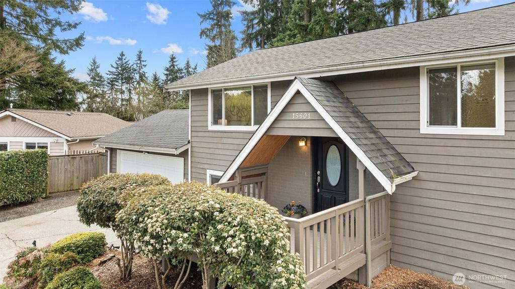 Photo of 15601 125th Place NE, Woodinville, WA 98072 (MLS # 2555209)