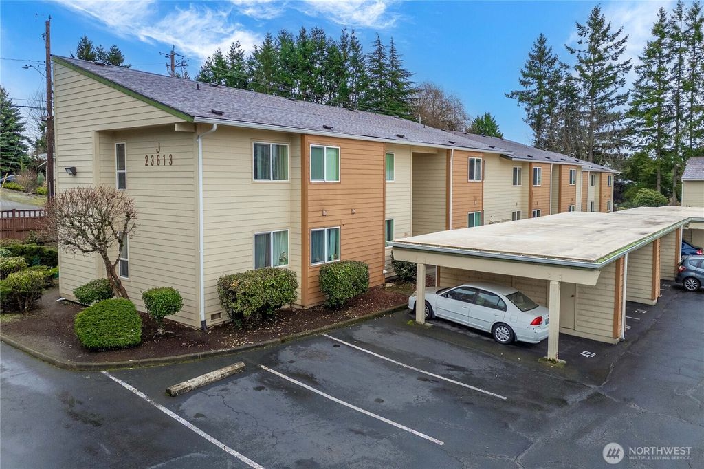 Photo of 23613 112th Avenue SE #J202, Kent, WA 98031 (MLS # 2483126)