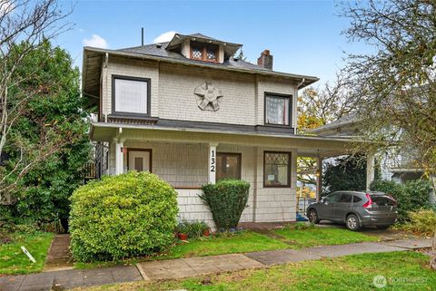 Photo of 132 30th Avenue, Seattle, WA 98122 (MLS # 2460614)