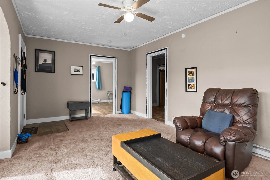 Photo of 2412 Aberdeen Avenue, Aberdeen, WA 98520 (MLS # 2583139)