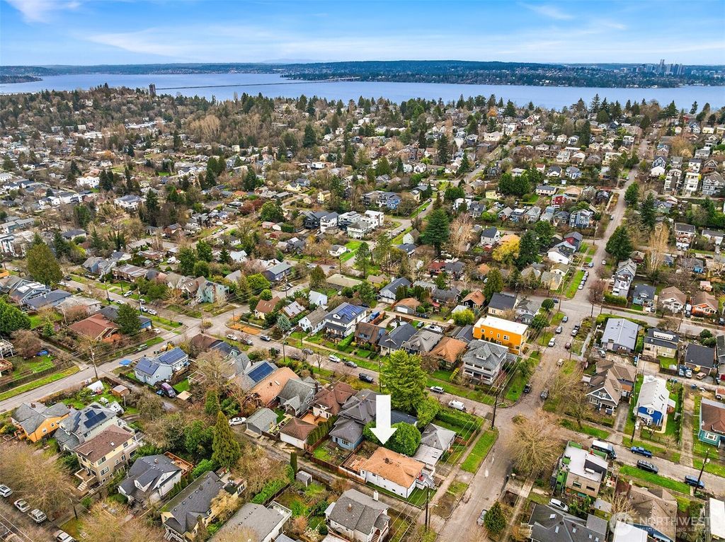 Photo of 2614 E Pike Street, Seattle, WA 98122 (MLS # 2468223)