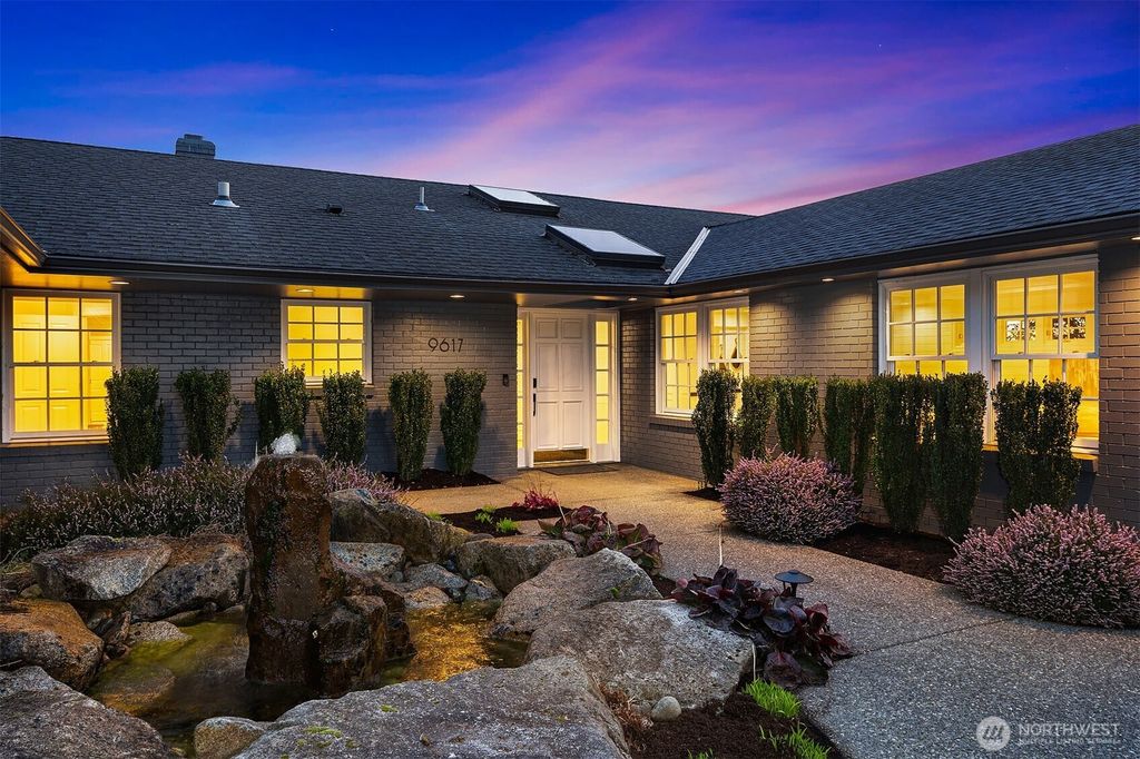 Photo of 9617 Evergreen Drive, Bellevue, WA 98004 (MLS # 2336563)