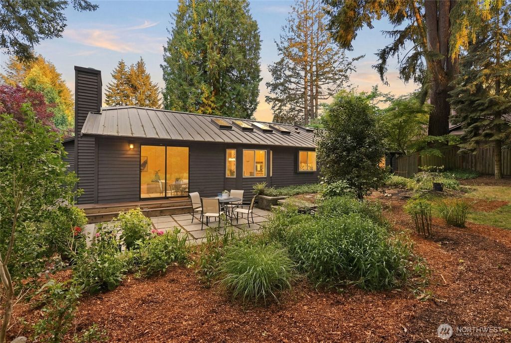Photo of 13038 NE 184th Place, Bothell, WA 98011 (MLS # 2524995)