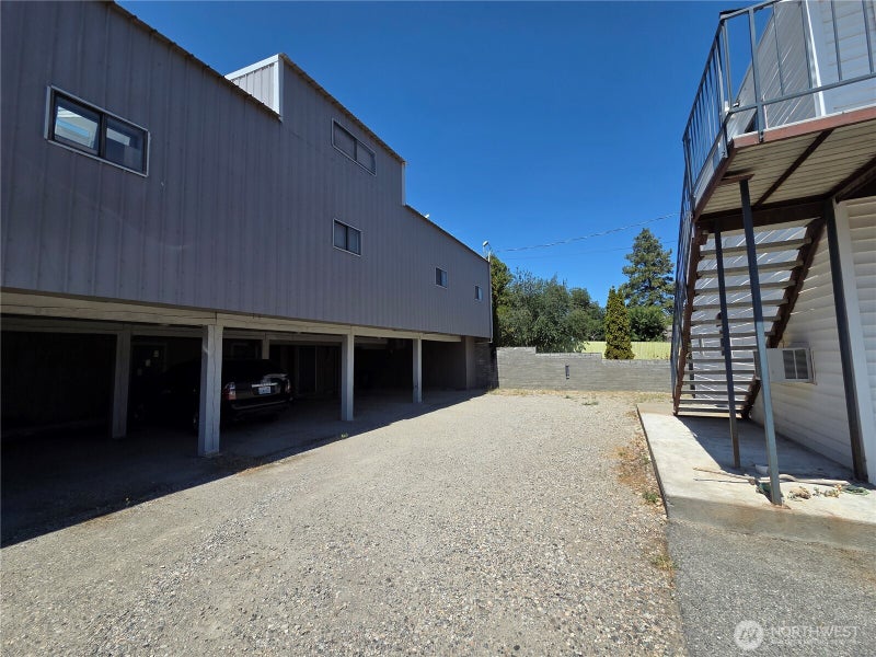110 Westake Road 1-4