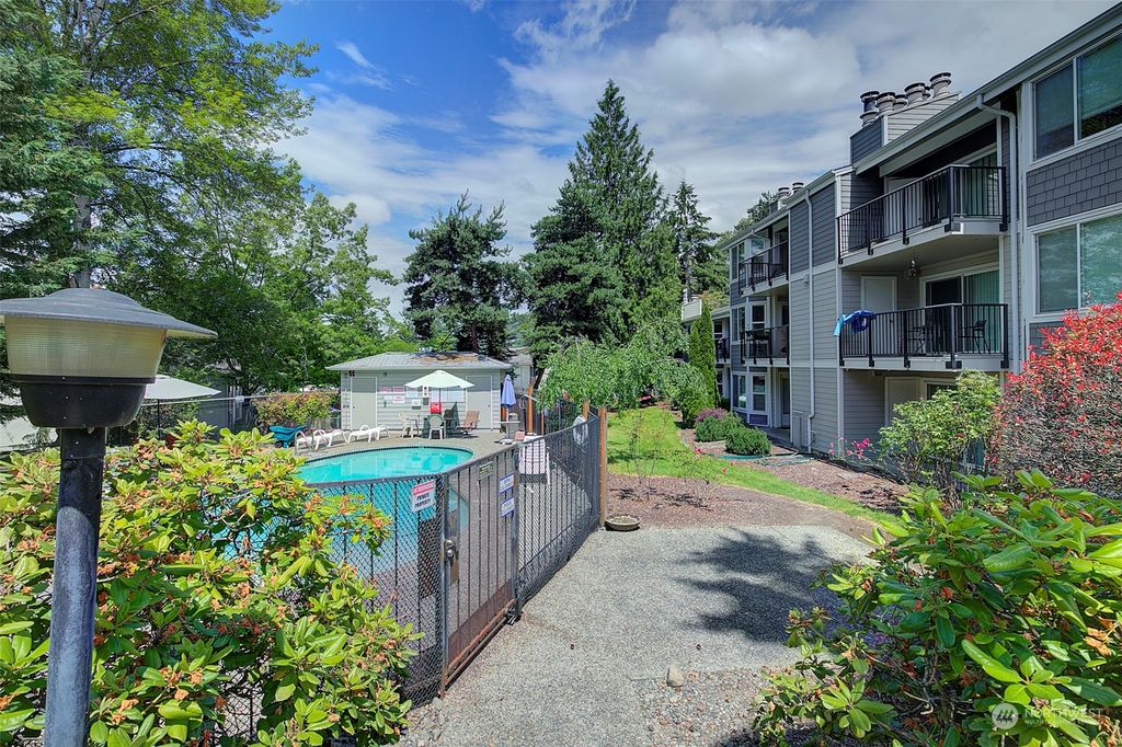 Photo of 4202 Factoria Boulevard SE #D-10, Bellevue, WA 98006 (MLS # 2248093)