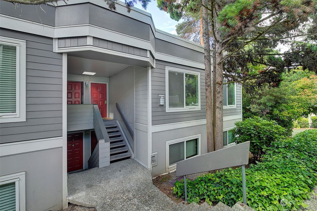 Photo of 4202 Factoria Boulevard SE #D-10, Bellevue, WA 98006 (MLS # 2248093)