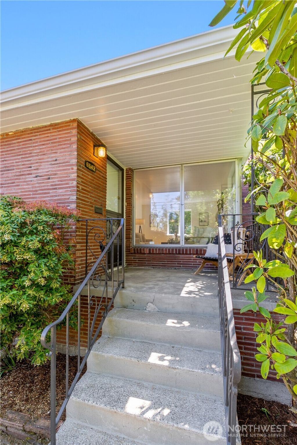 Photo of 6542 43rd Avenue NE, Seattle, WA 98115 (MLS # 2523035)