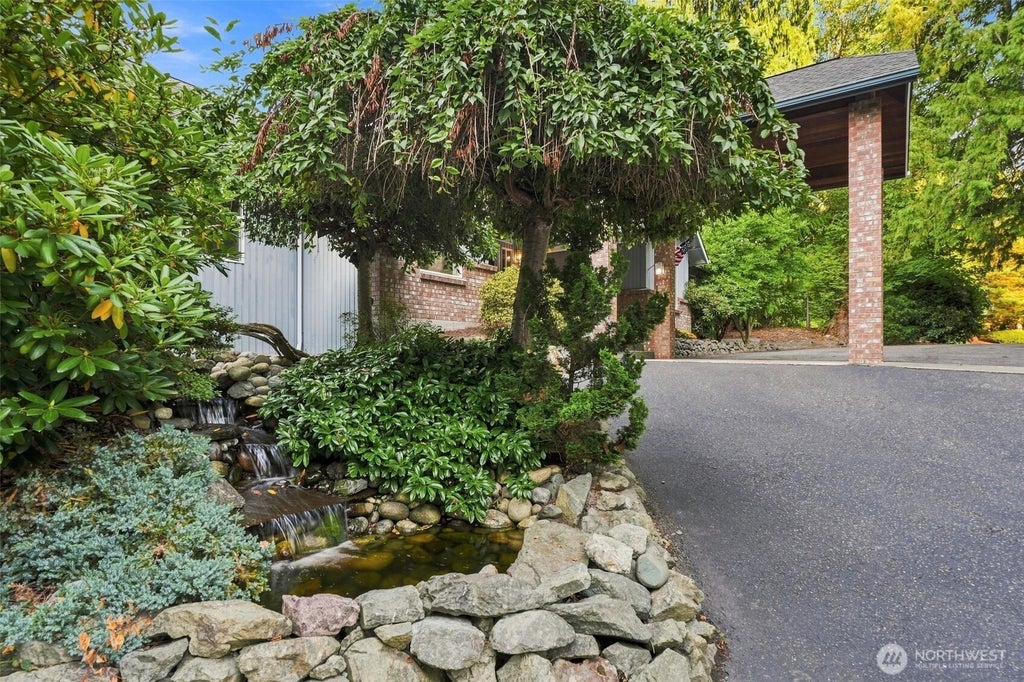 Photo of 21058 Estate Drive, Mount Vernon, WA 98274 (MLS # 2571653)