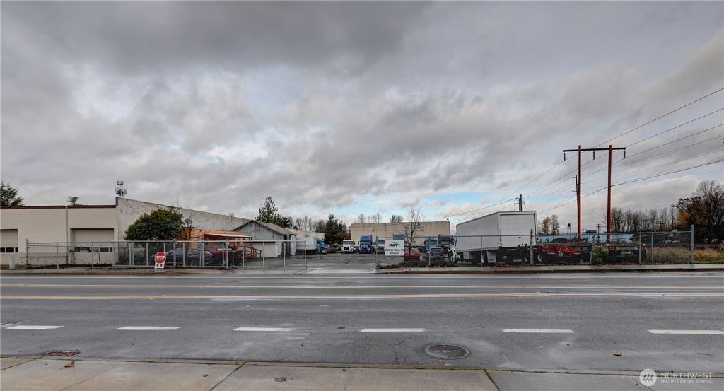 Photo of 809 W Main Street, Auburn, WA 98001 (MLS # 2460568)