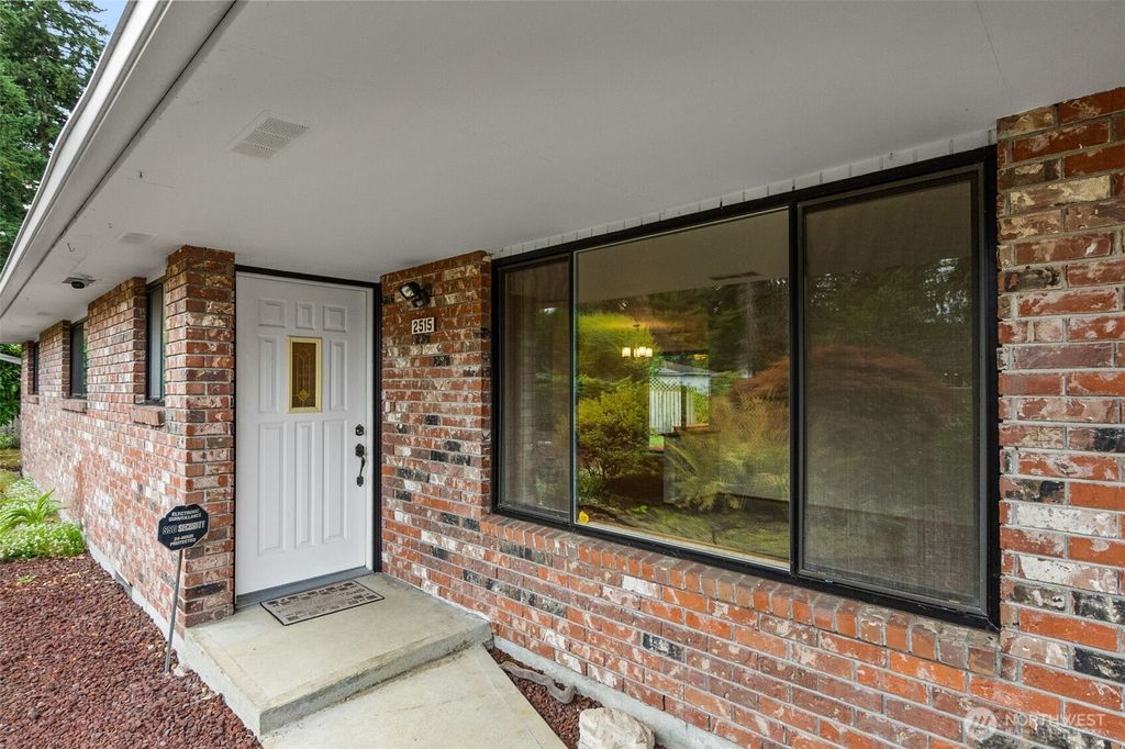 Photo of 2515 25th Loop SE, Lacey, WA 98503 (MLS # 2447047)