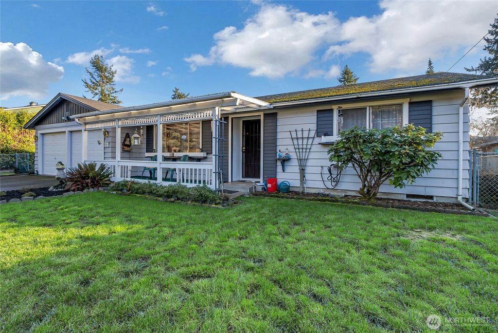 Photo of 426 160th Street S, Spanaway, WA 98387 (MLS # 2480305)