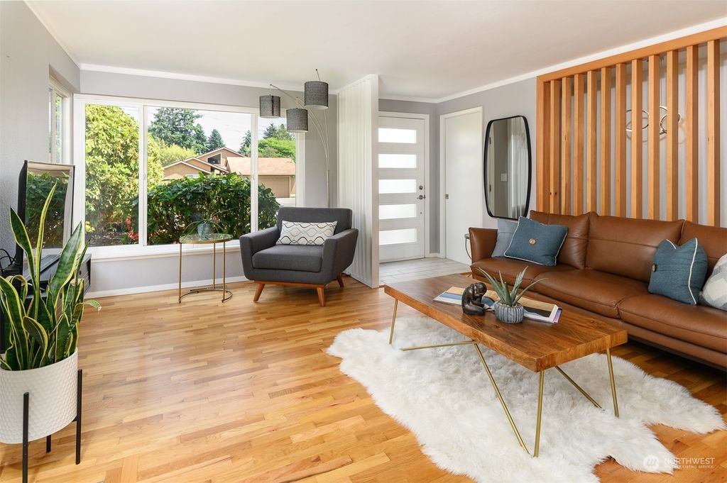 Photo of 16239 15th Avenue SW, Burien, WA 98166 (MLS # 2127864)