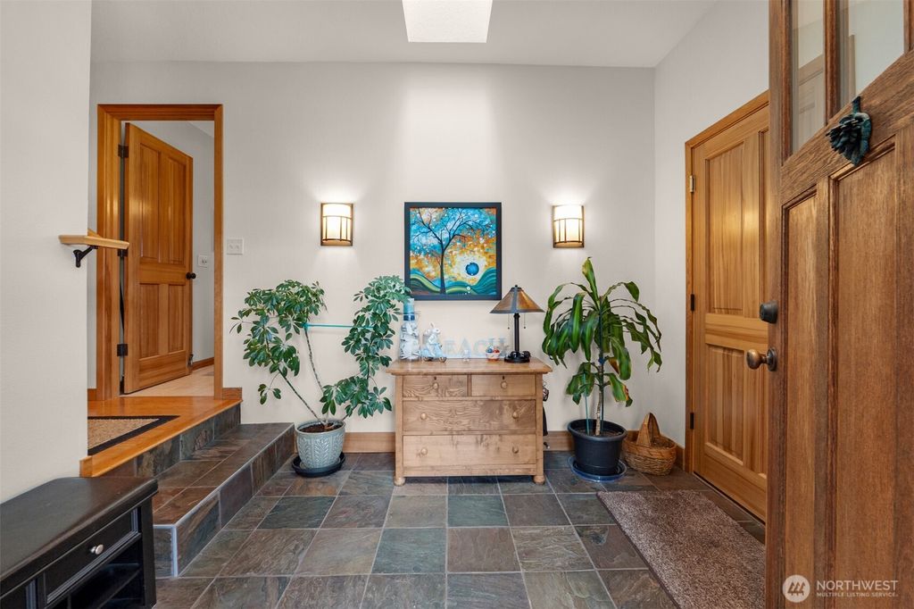 Photo of 402 SW 17th, Long Beach, WA 98631 (MLS # 2501360)