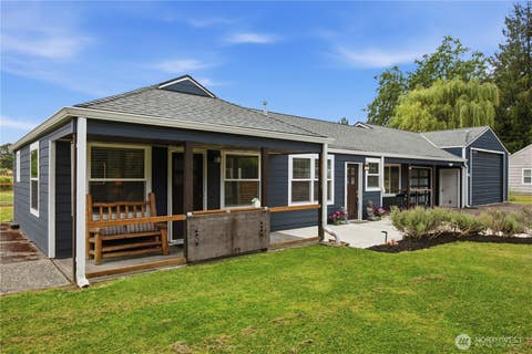 Photo of 406 1st Avenue E, Pacific, WA 98047 (MLS # 2552549)