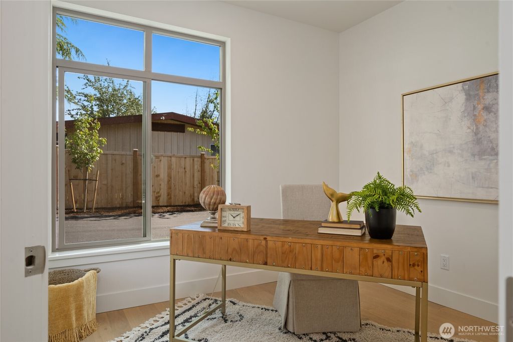 Photo of 13030 NE 85th Lane, Kirkland, WA 98033 (MLS # 2387985)