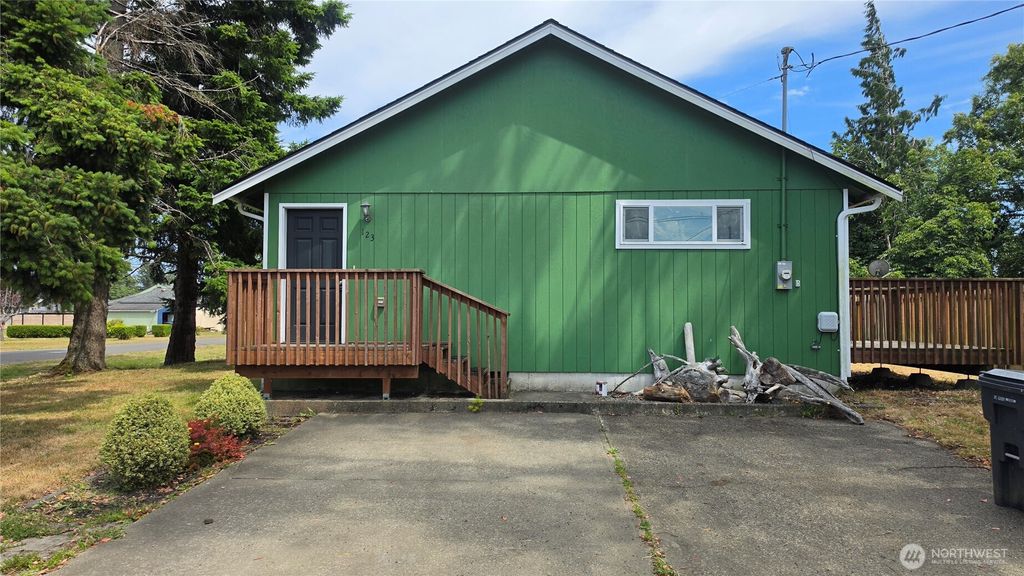 Photo of 123 W Marion Street, Aberdeen, WA 98520 (MLS # 2555187)