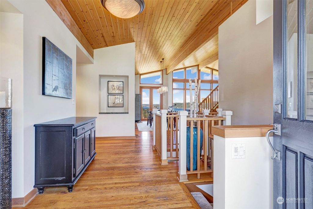 Photo of 4818 NE 86th Street, Seattle, WA 98115 (MLS # 2250733)