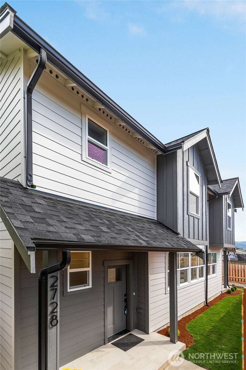 2728 Humboldt St.