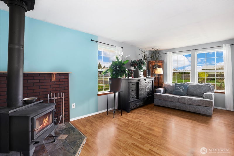 17937 Iris Place SW