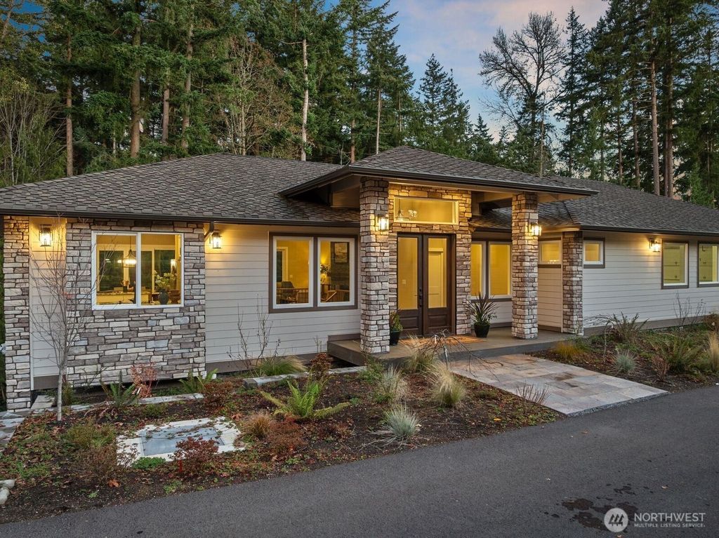 Photo of 12009 SE 81st Lane, Newcastle, WA 98056 (MLS # 2456820)