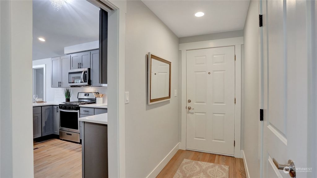 Photo of 4220 S 185th Street, SeaTac, WA 98188 (MLS # 2221163)