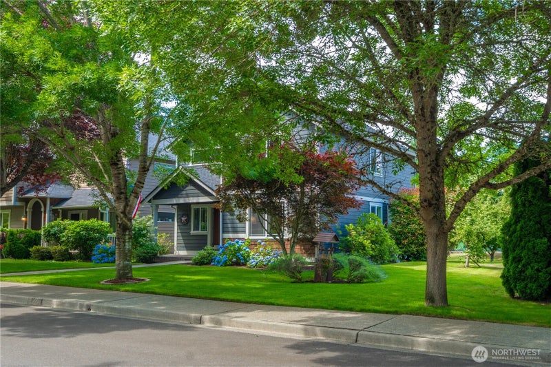 1917 28th Avenue Ct SW