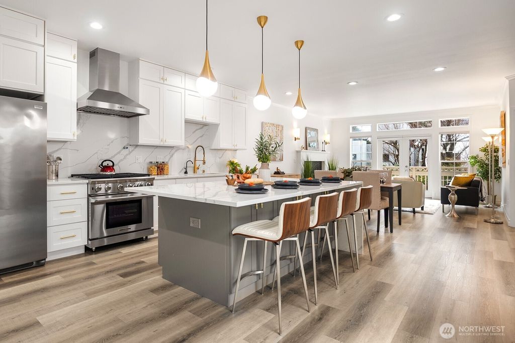 Photo of 11870 SE 5th Street, Bellevue, WA 98005 (MLS # 2497840)