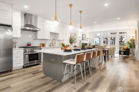 Photo of 11870 SE 5th Street, Bellevue, WA 98005 (MLS # 2497840)