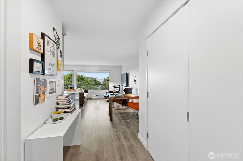 Photo of 414 Boulevard #203, Bellingham, WA 98225 (MLS # 2525221)