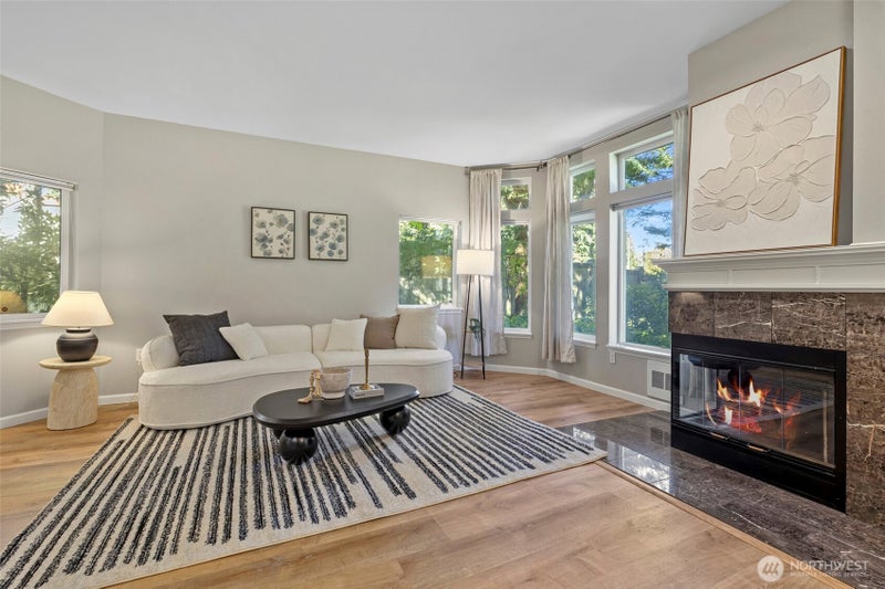 12438 NE 7th Place