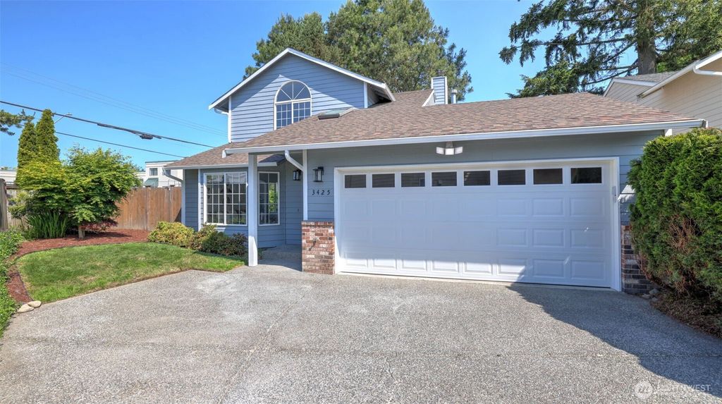 Photo of 3425 151st Place SW, Lynnwood, WA 98087 (MLS # 2387147)