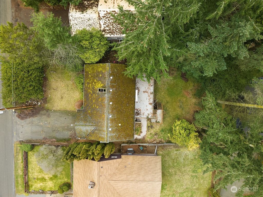 Photo of 521 NE 123rd Street, Seattle, WA 98125 (MLS # 2039505)