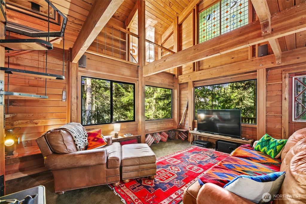 Photo of 1111 Snoqualmie Drive, Snoqualmie Pass, WA 98068 (MLS # 2429101)